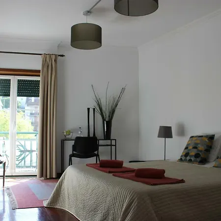 Al Embaixador Πανσιόν Alenquer